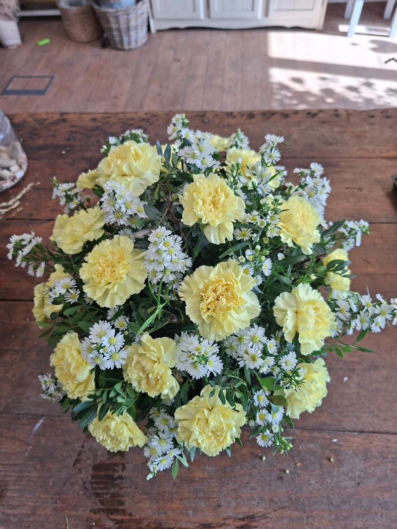 Simplicity posy